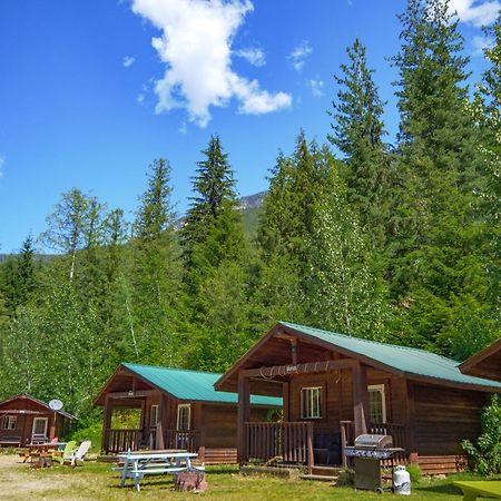 Noah'S Ark Campground Revelstoke Buitenkant foto