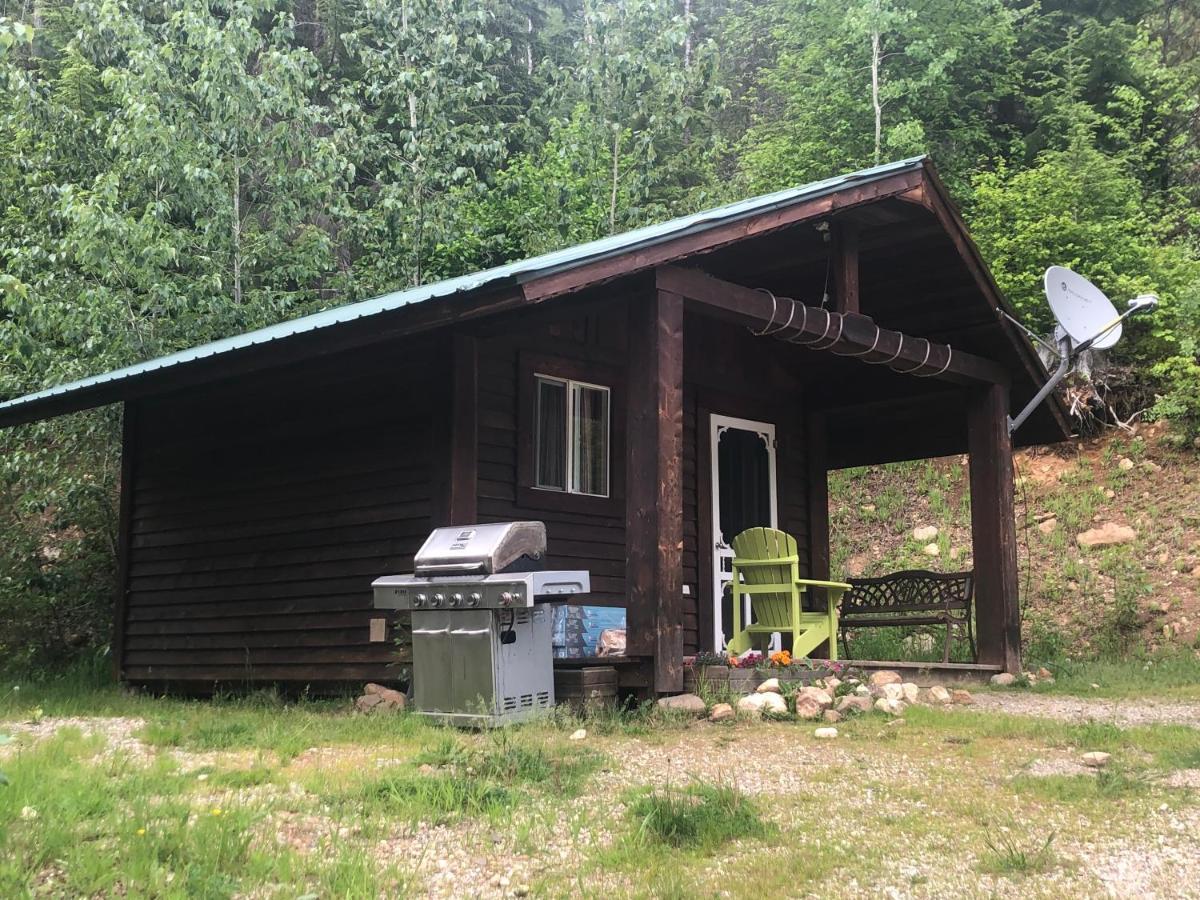 Noah'S Ark Campground Revelstoke Buitenkant foto