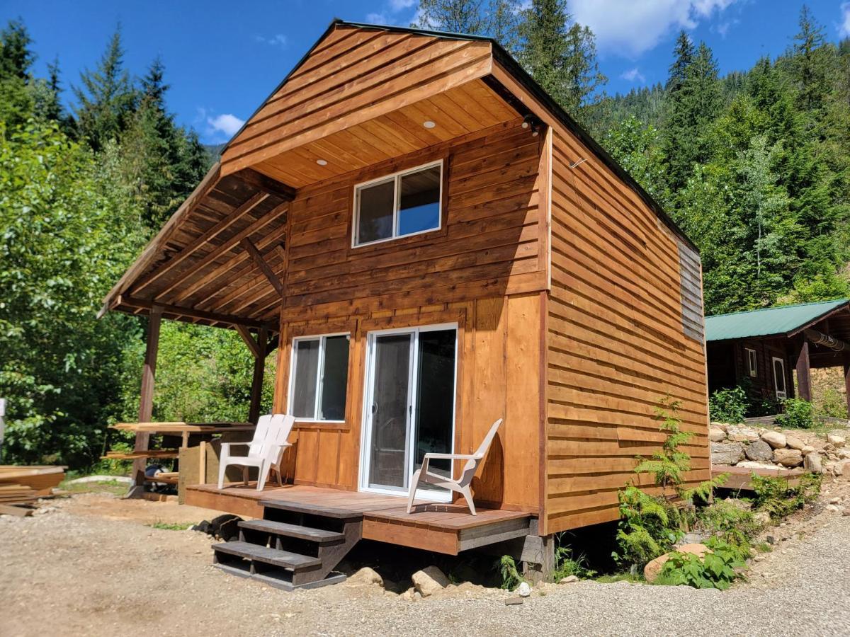 Noah'S Ark Campground Revelstoke Buitenkant foto