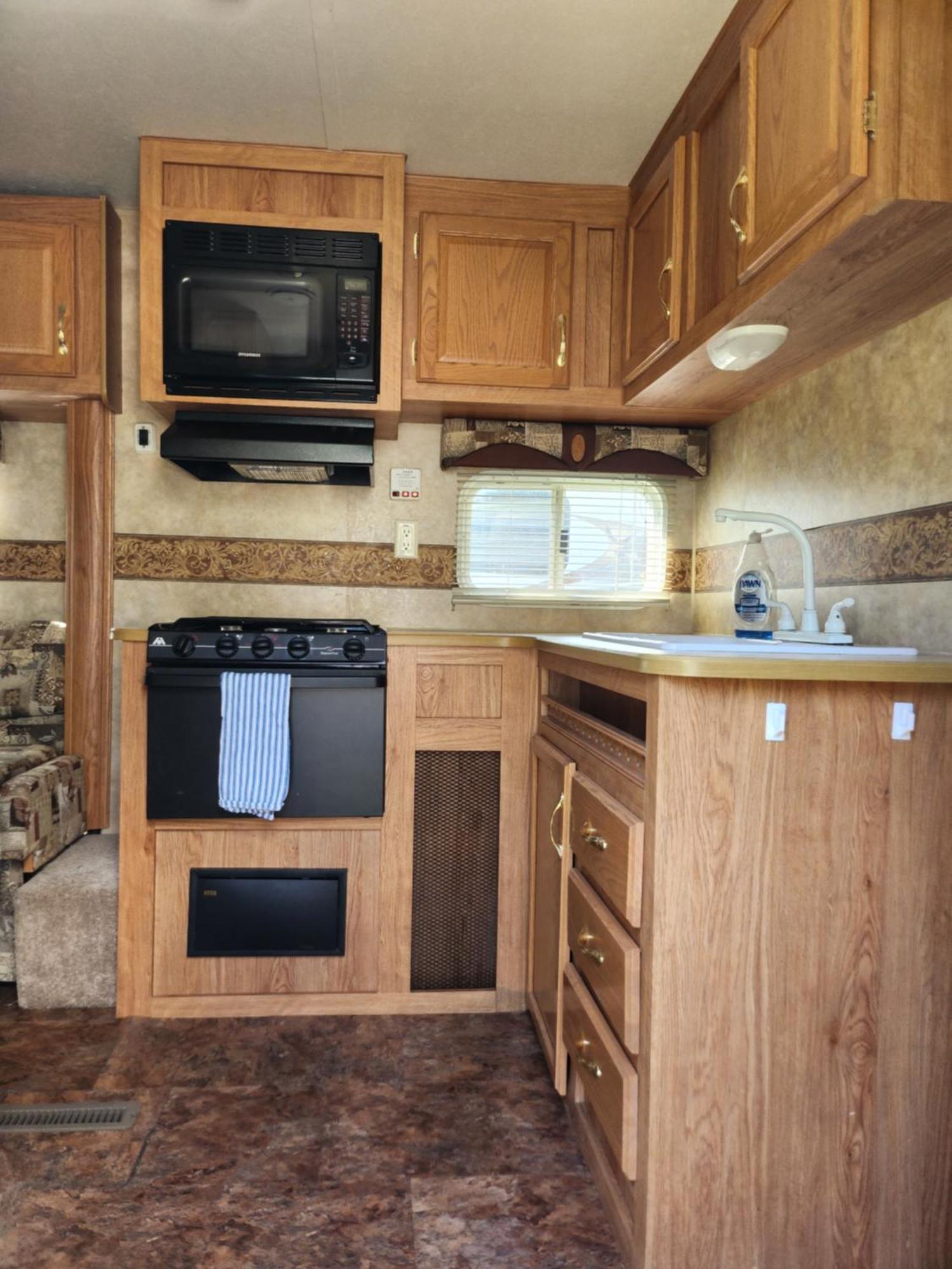 Noah'S Ark Campground Revelstoke Buitenkant foto
