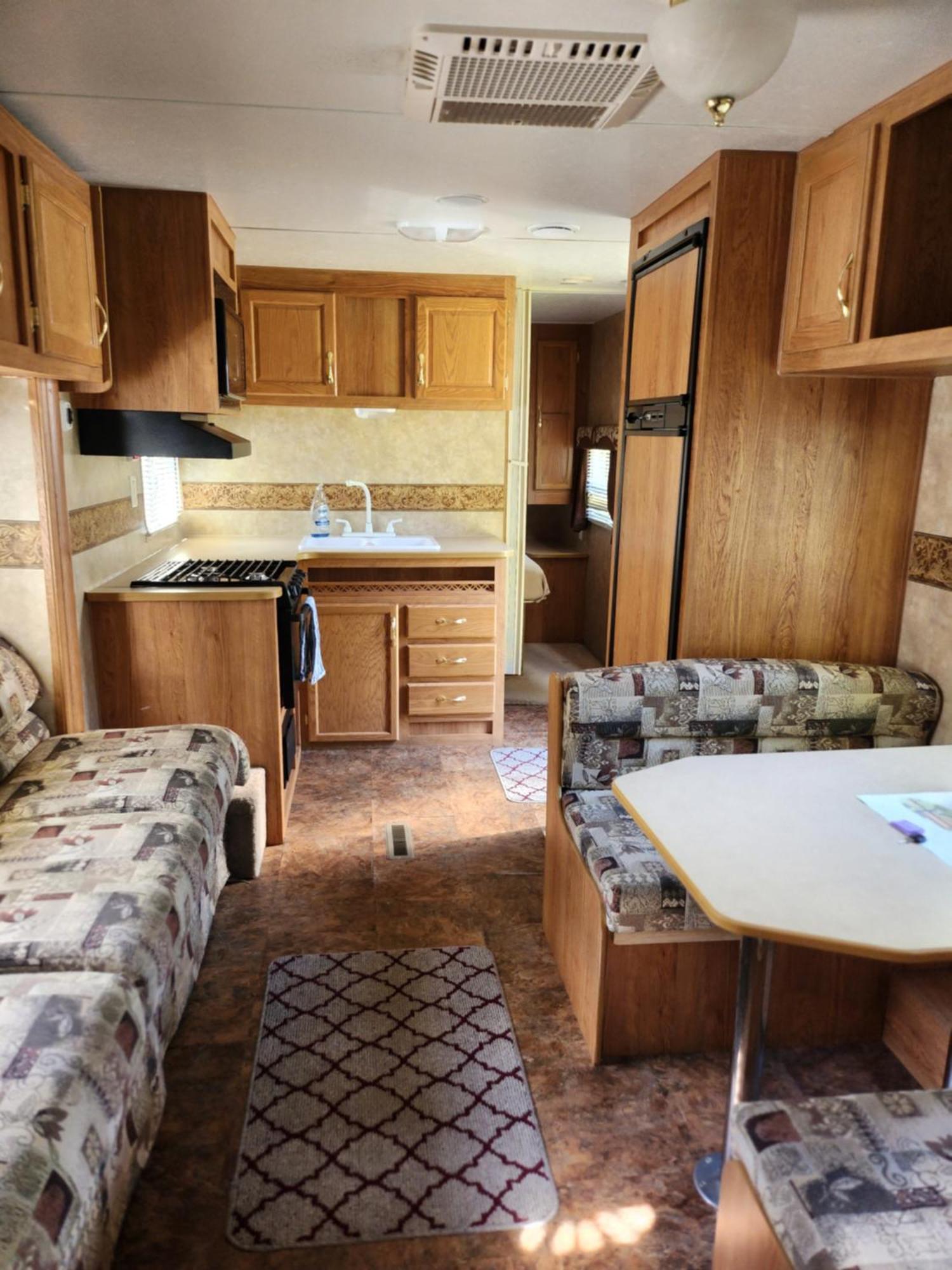 Noah'S Ark Campground Revelstoke Buitenkant foto
