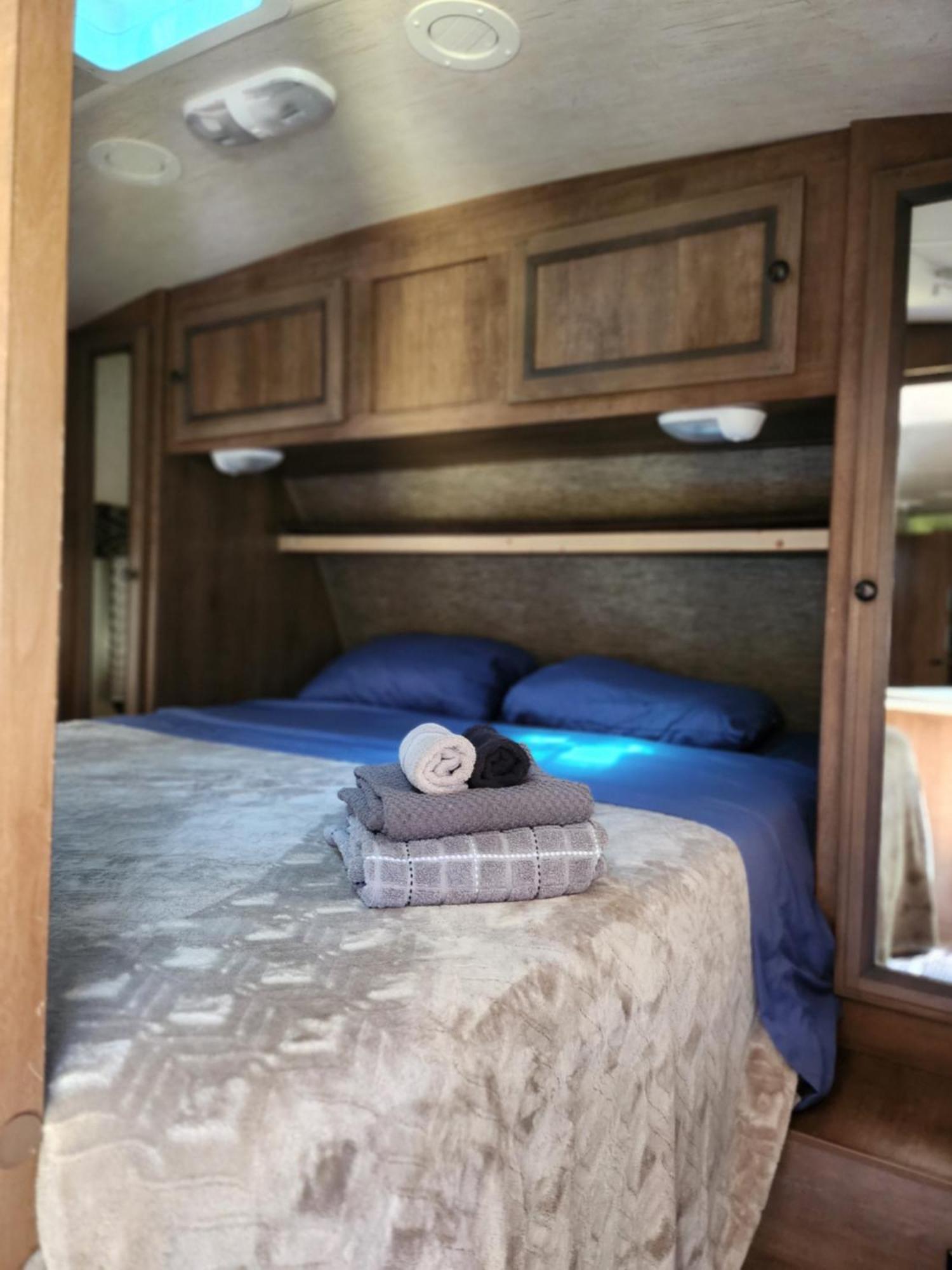 Noah'S Ark Campground Revelstoke Buitenkant foto