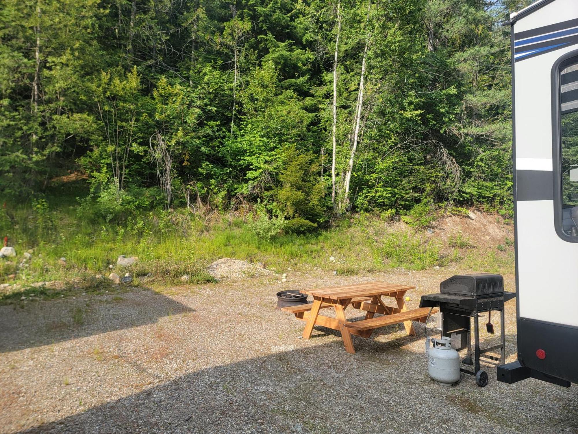 Noah'S Ark Campground Revelstoke Buitenkant foto