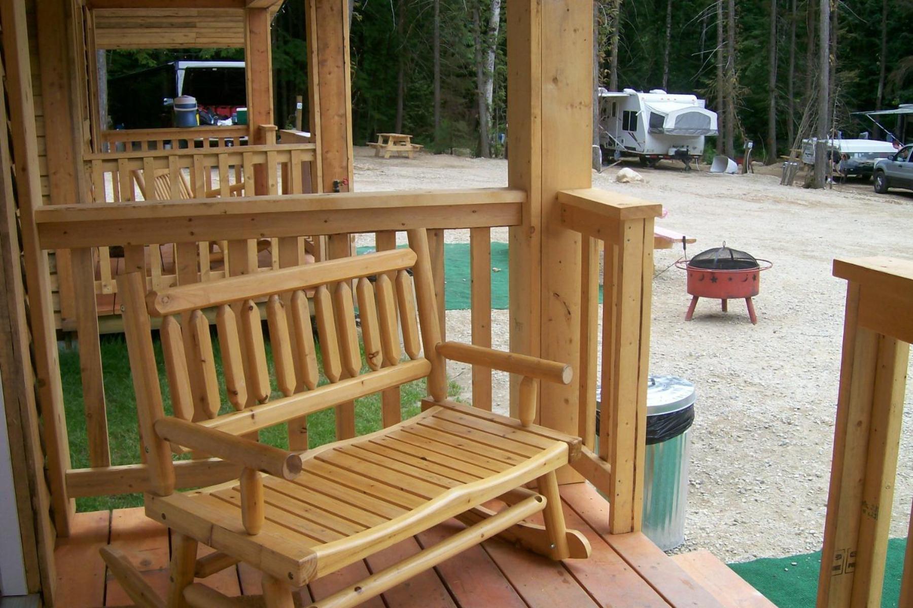 Noah'S Ark Campground Revelstoke Buitenkant foto