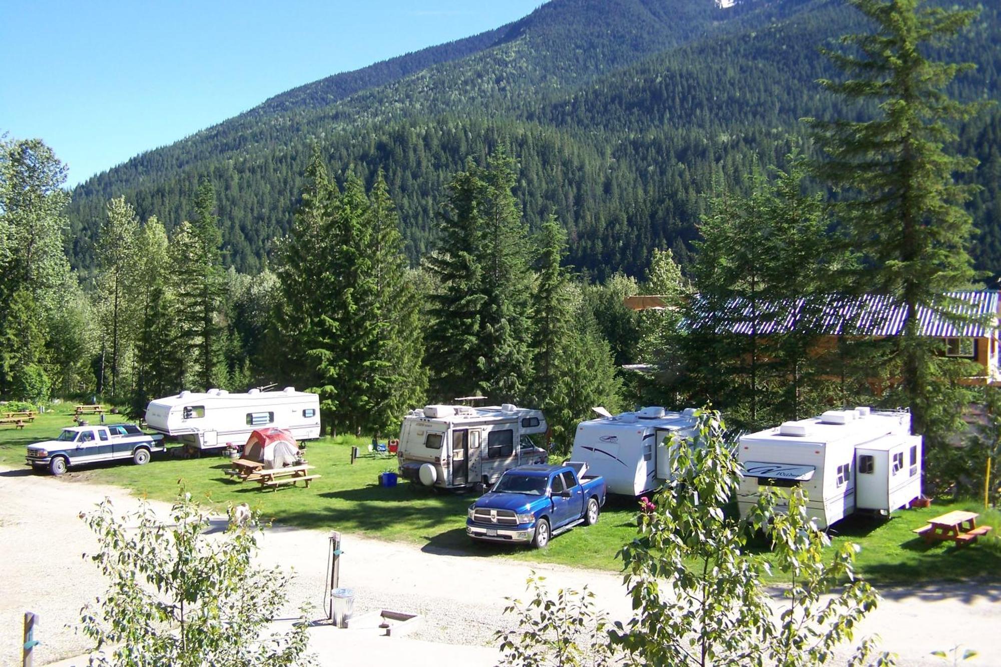 Noah'S Ark Campground Revelstoke Buitenkant foto