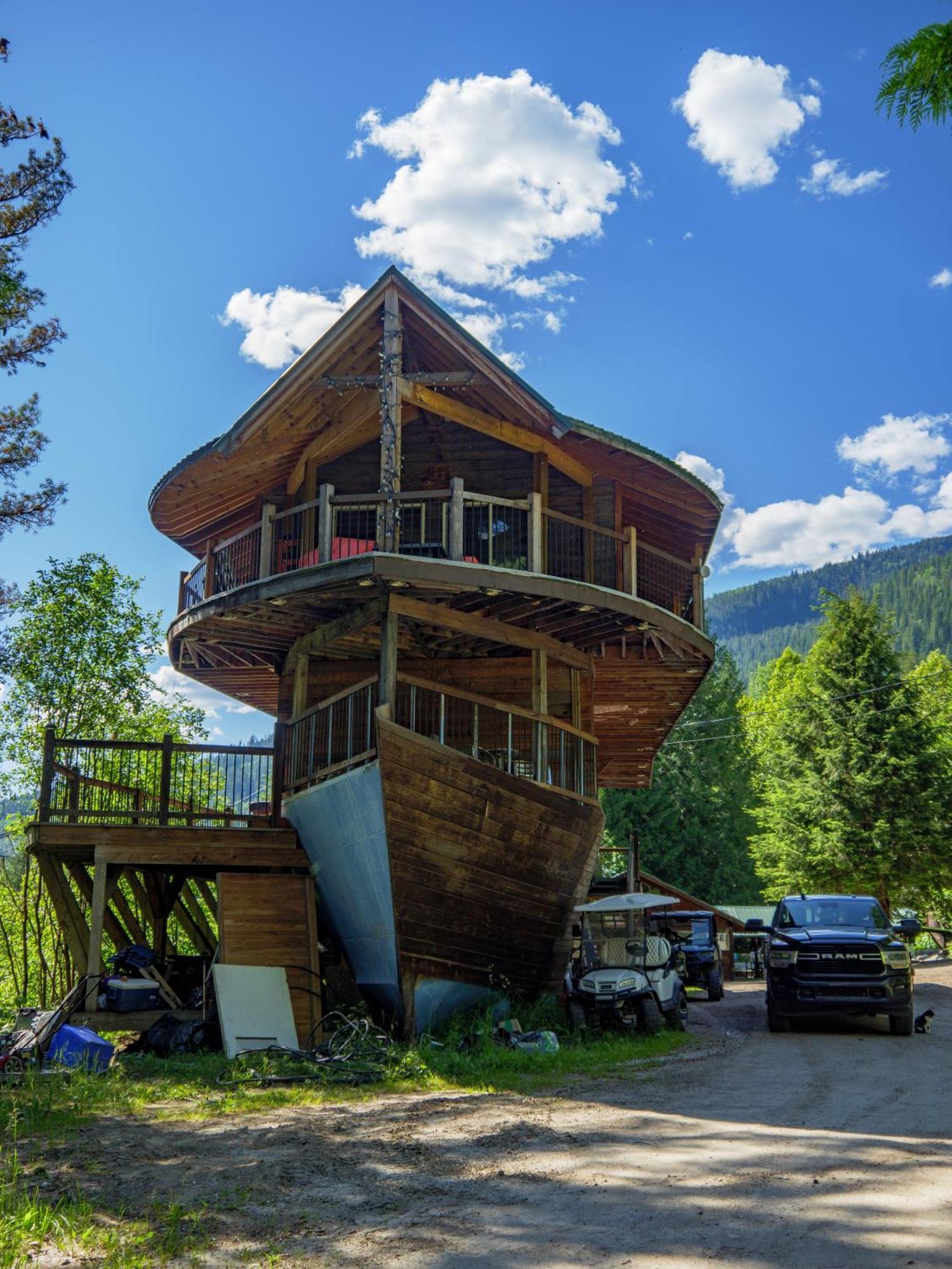 Noah'S Ark Campground Revelstoke Buitenkant foto