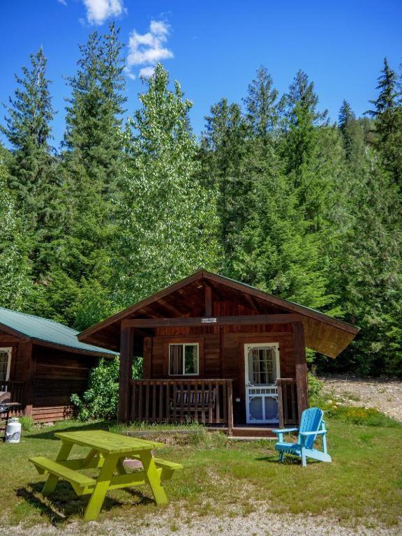 Noah'S Ark Campground Revelstoke Buitenkant foto
